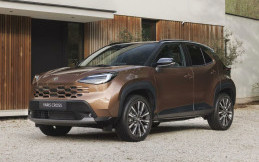 Toyota Yaris Cross Facelift 2026, Mesin Hybrid Bertenaga dan Fitur SakuraTouch