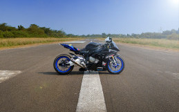 BMW S1000RR Ini Moge Carbon Dragster Tembus 10 Detik 402 Meter
