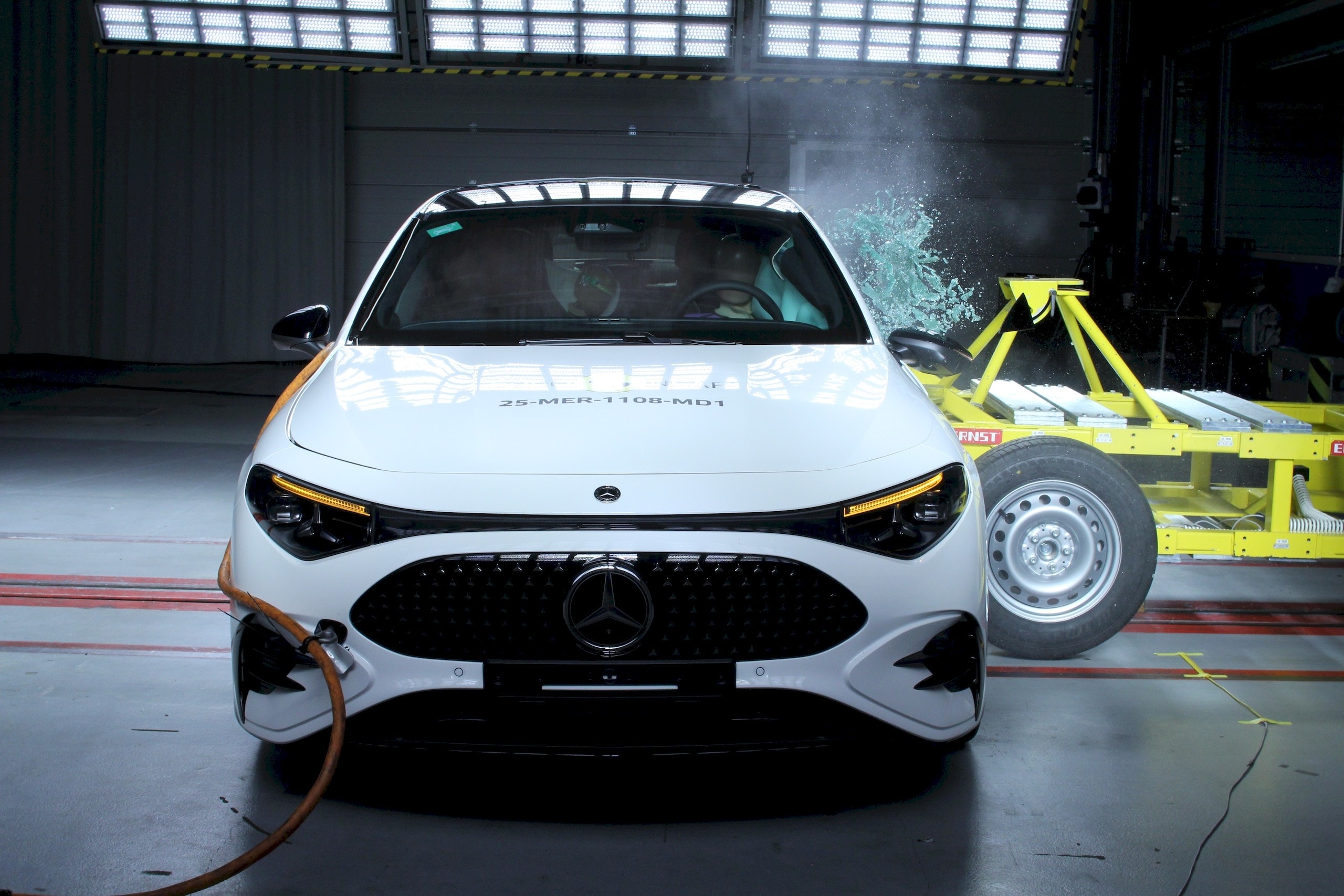 Mercedes-Benz CLA Jadi Mobil Paling Aman di Eropa, Raih Best Performance Euro NCAP