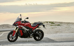 Video Review BMW S1000XR, Motor Untuk Penggemar Touring