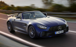 Mercedes-Benz Rilis AMG GT-R Roadster Edisi Terbatas