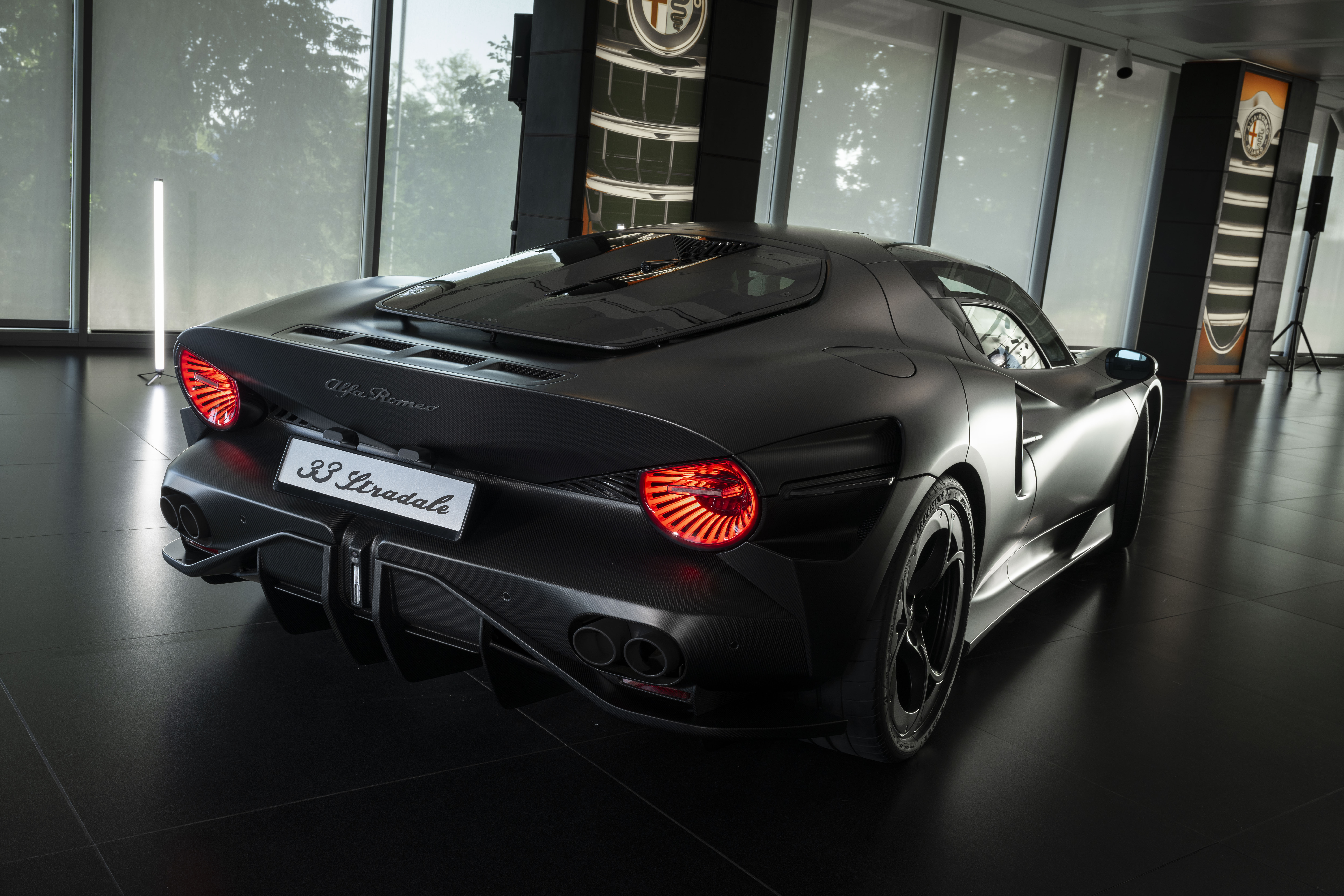 Alfa Romeo 33 Stradale Perla Nera