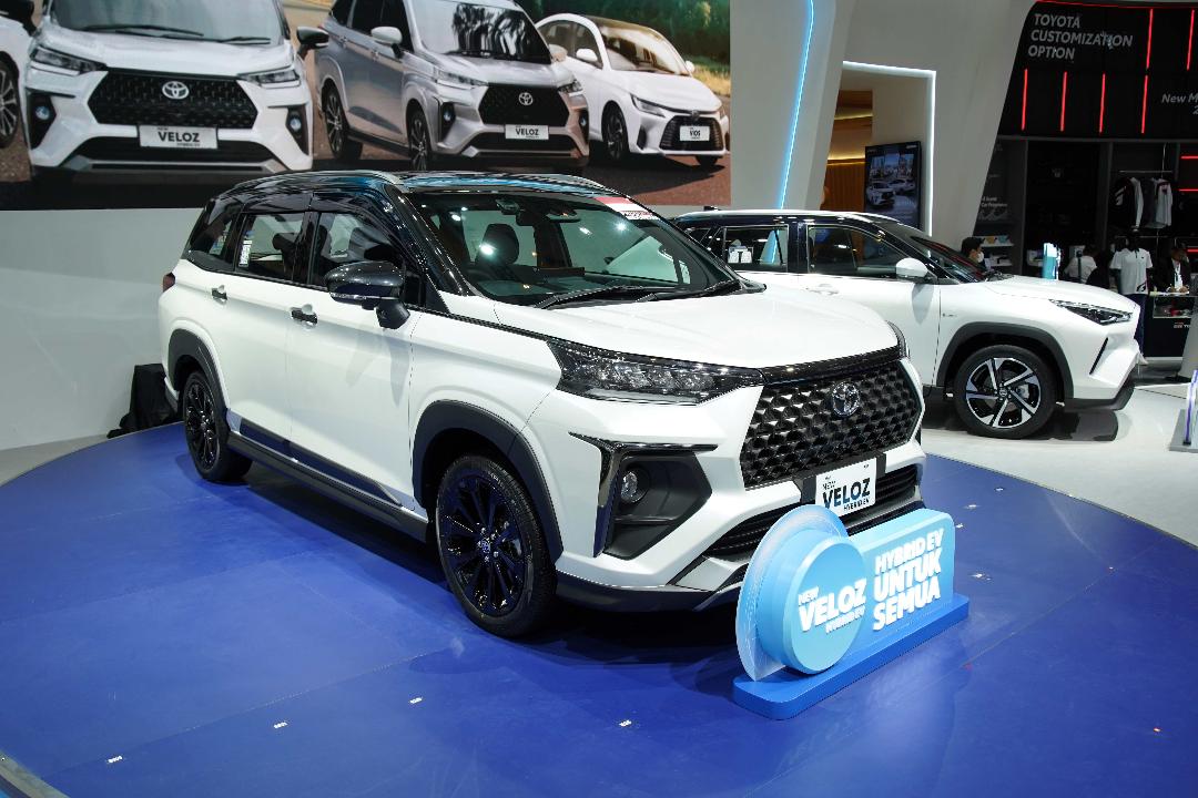 Mobil Terlaris April 2026, Toyota Veloz Hybrid Masuk Lima Besar
