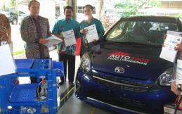 Dukung Pendidikan dan Otomotif, Toyota Hibahkan Mobil & Mesin Pada 5 SMK