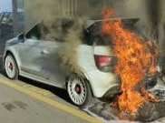 Mobil Audi Langka Ini Terbakar di Swiss