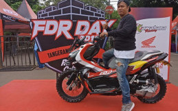 Modifikasi Honda ADV Bergaya Off-Road Ini Curi Perhatian Warga Tangerang