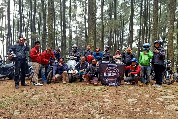 Komunitas Penggemar Jam Tangan Ini Riding Bareng ke Gunung Salak Endah
