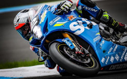 Tunggangi GSX-R1000, Tim Suzuki Raih Gelar Juara Ketahanan