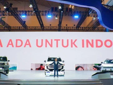 Kejutan Toyota di GIIAS 2026, ada LC300 Hybrid hingga bZ4X Touring!