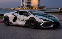 Lamborghini Revuelto Garapan Mansory jadi Mobil Polisi Dubai