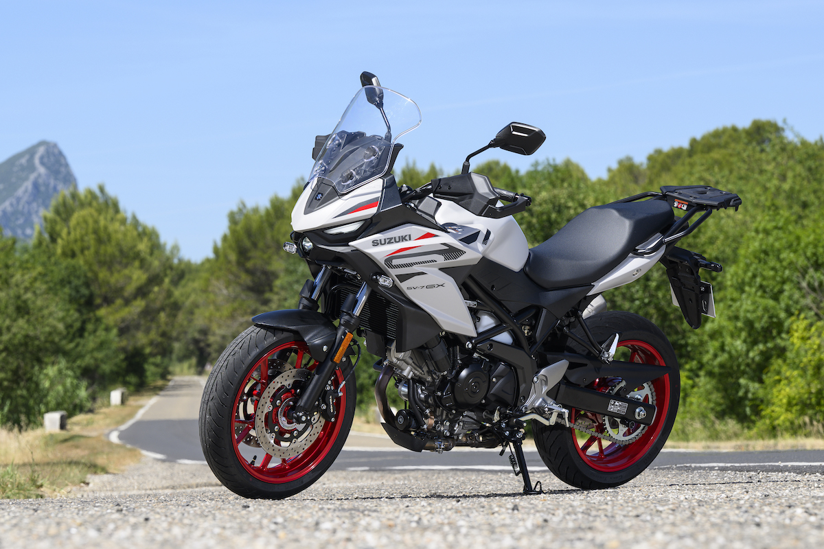 Siap Masuk Pasar, Motor Baru Suzuki Ini Bisa Tempuh 400 Km Lebih!