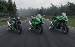 BMW Rilis Tiga Motor Edisi Terbatas 100 Tahun Nurburgring
