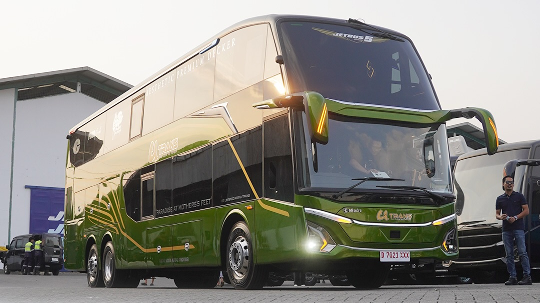 Bus Double Decker PO U Trans Eks GIIAS 2026 Siap Beroperasi, Sasisnya Pakai Fitur ADAS!
