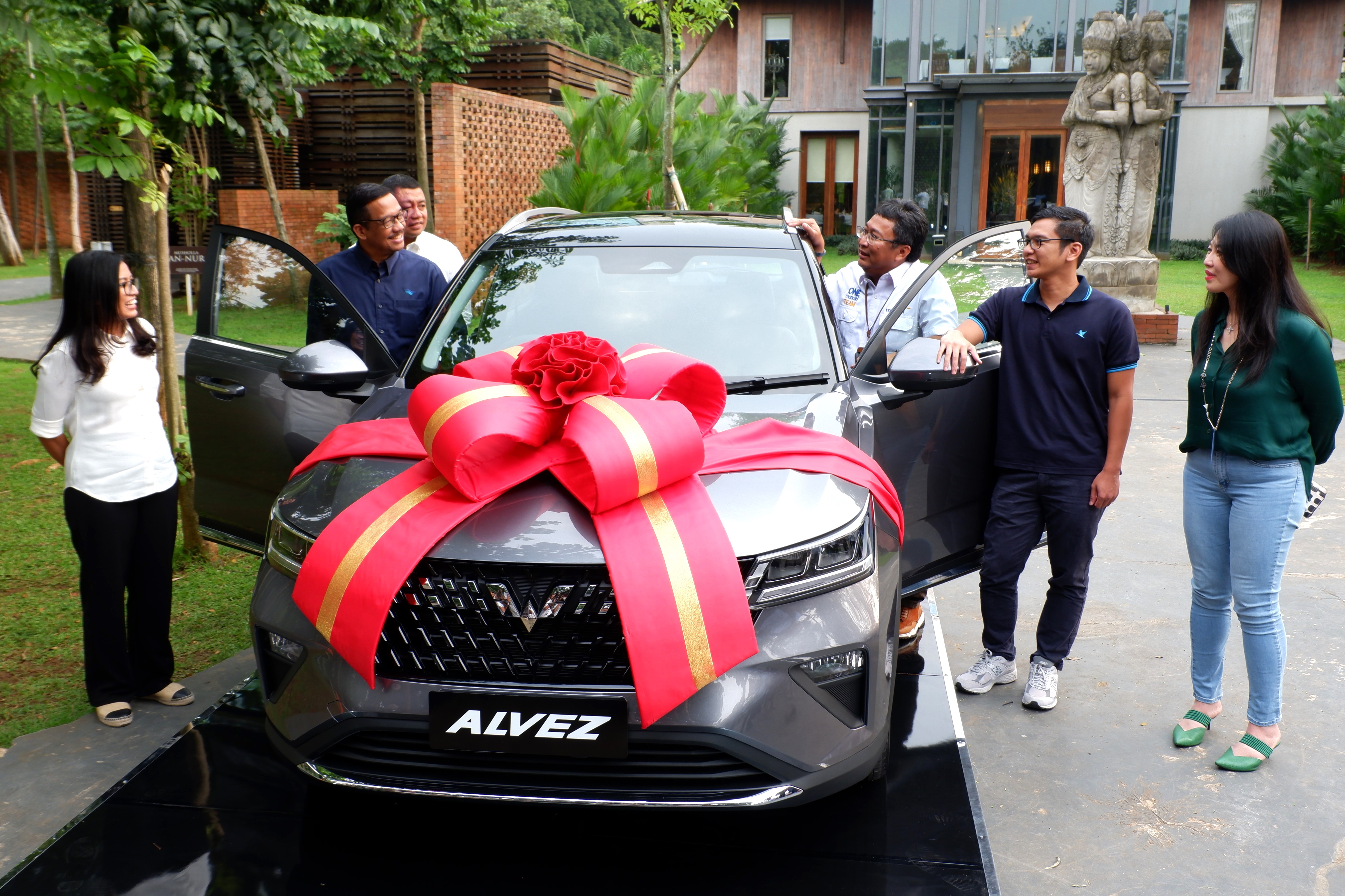 Wuling Motors dan Garuda Indonesia Menjalin Kerja Sama Untuk GOTF 2023