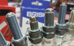 Cek Rutin Kondisi Busi Motor, Ini Dampaknya Jika Lalai