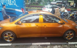 Mobil Modifikasi Bekepala Dua Ditilang