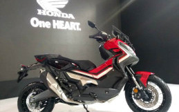 Honda Bawa Big Bike Bergaya Adventure Bernama X-ADV di Telkomsel IIMS 2019