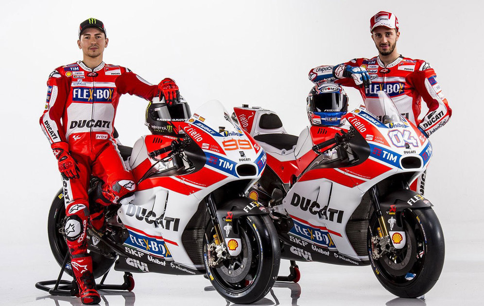 Lorenzo Rela Berkorban demi Antar Doviziso Jadi Juara Dunia MotoGP 2017