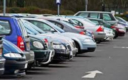 Cara Parkir Aman agar Mobil Tak Baret