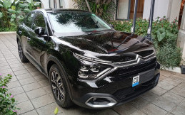 Bisa Dipesan Konsumen Umum, Citroen E-C4 Resmi Jadi Mobil Listrik Kedubes Prancis di Indonesia