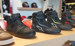 DeRide Boyong 2 Sepatu Bikers Anyar, Ssst... Bisa Dicicil, Loh!