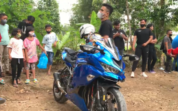 Kegiatan Komunitas Brothersipx (bsx) Bahagiakan Anak-anak Kurang Beruntung