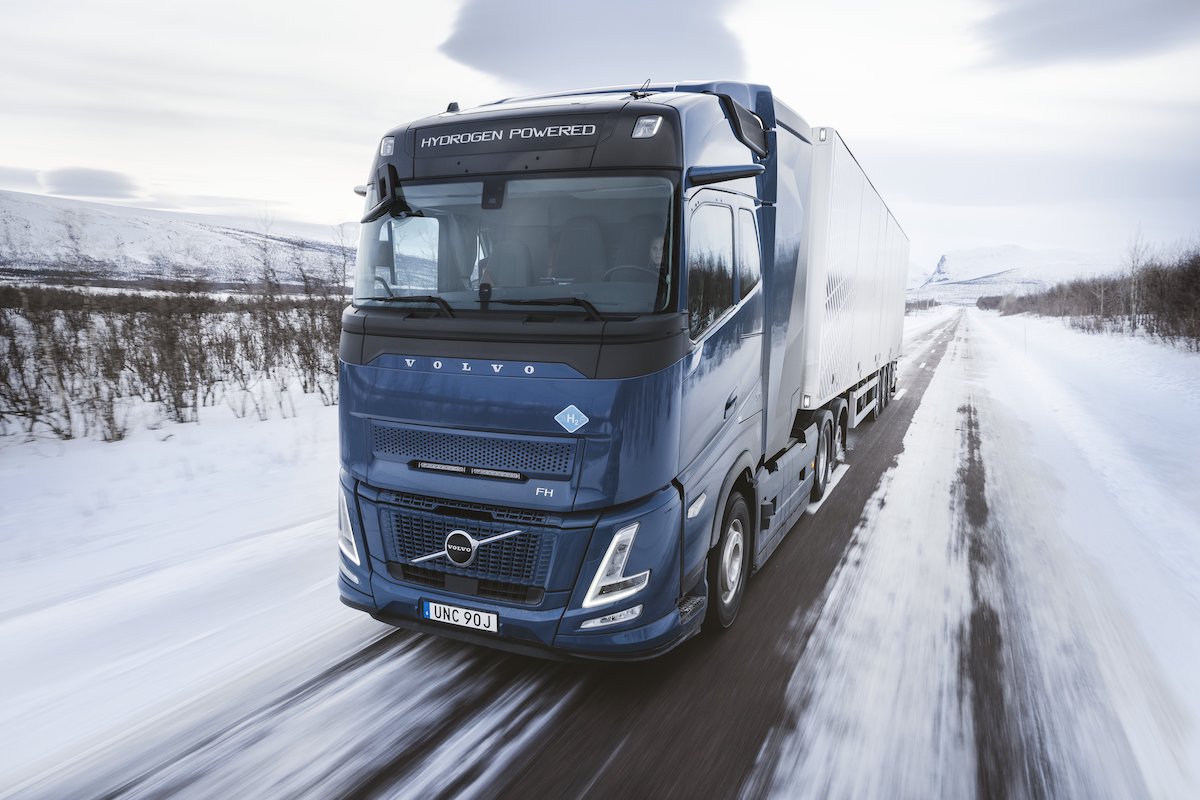 Volvo Trucks Mulai Uji Jalan Truk Bertenaga Hidrogen