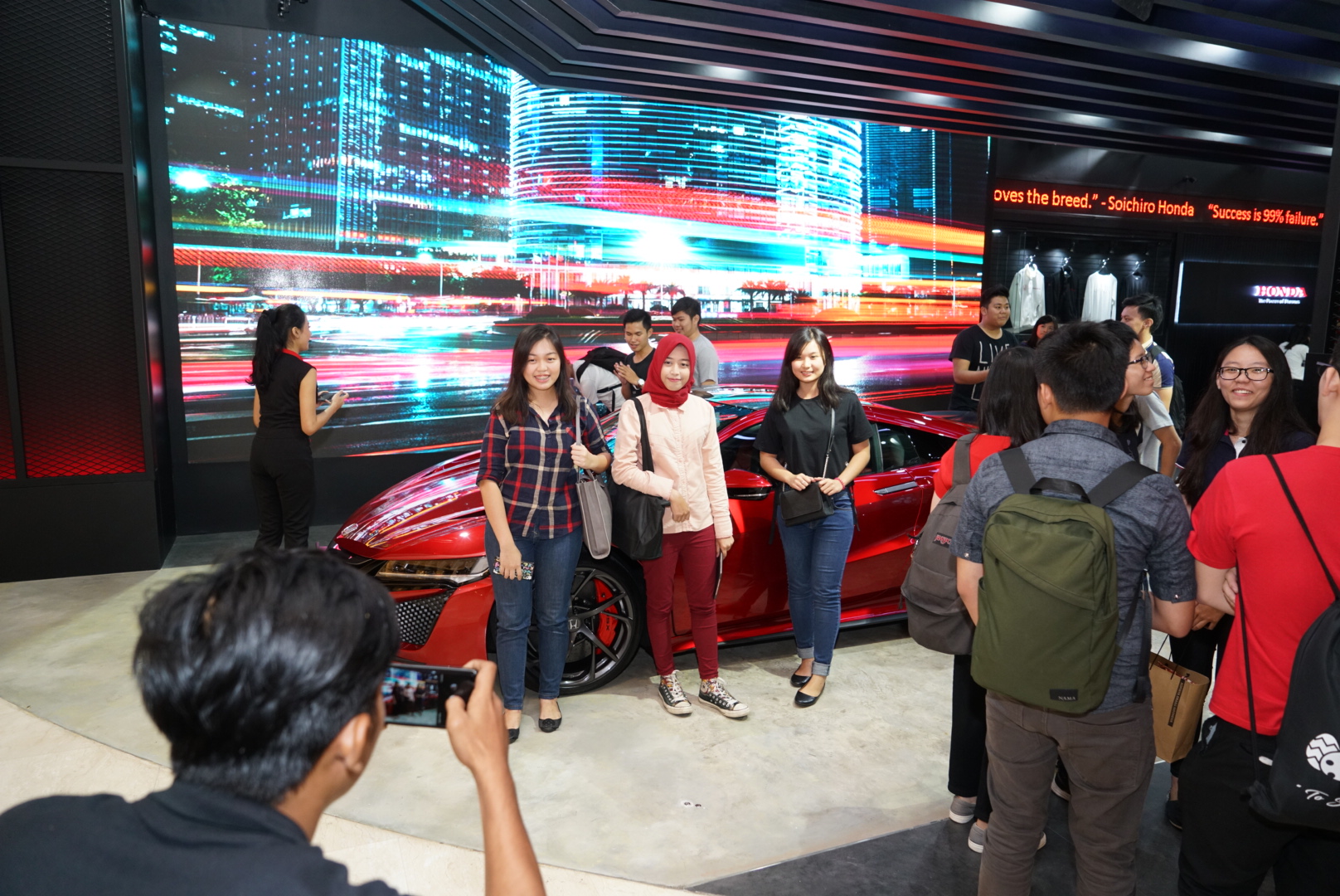 Dukung Generasi Muda, Honda Ajak Vlogger Berkreasi di Honda Gallery
