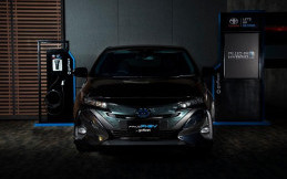 Ini Spesifikasi Toyota Prius PHEV