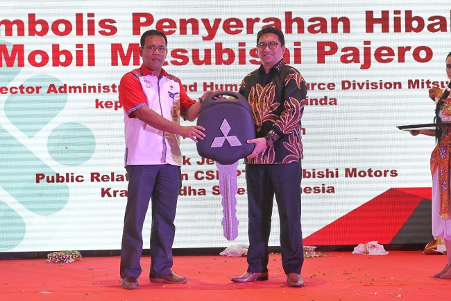 Mitsubishi Serahkan 1 Unit Pajero Sport kepada BLK Samarinda
