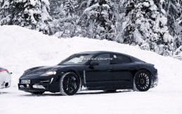 Porsche segera Produksi Mobil Konsep Taycan  Misi E  