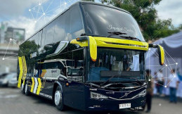 Usir Rasa Bosan di Perjalanan, Penumpang Bus Double Decker Damri Bisa Bermain Game Dilayar AVOD