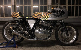 Royal Enfield Pamerkan  Tiga Motor KustomTerbaru di Festival Wheels and Waves