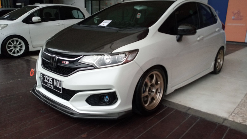 Modifikasi Honda Jazz GK5 2014 Terinspirasi Aliran Thailand - kabaroto