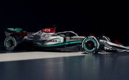 Mercedes W13 Lahir, Livery Kembali Terapkan Warna Silver