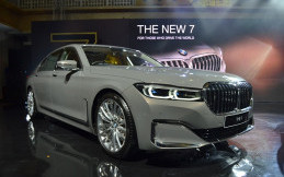 Mewah! Tamu Grand Hyatt Jakarta Bakal Dilayani BMW Seri 7 Terbaru