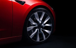 Perbedaan Ban untuk Mobil Listrik dan Konvensional