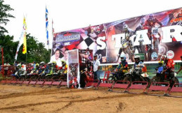 Mario Salontahe Rajai Kejuaraan Grasstrack Region 5 Putaran 2