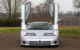 Bugatti EB110 SS Akan Dilelang