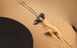 Tosha Schareina Sikat Daniel Sanders di SS9 Rally Dakar 2026