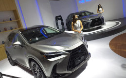 Lexus Resmi Luncurkan 2 Tipe NX 350 di Jakarta Auto Week 2022