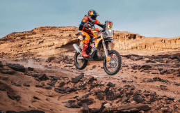  Luciano Benavides Tercepat di Etape ke-5 Kategori Reli Motor di Rally Dakar 2025