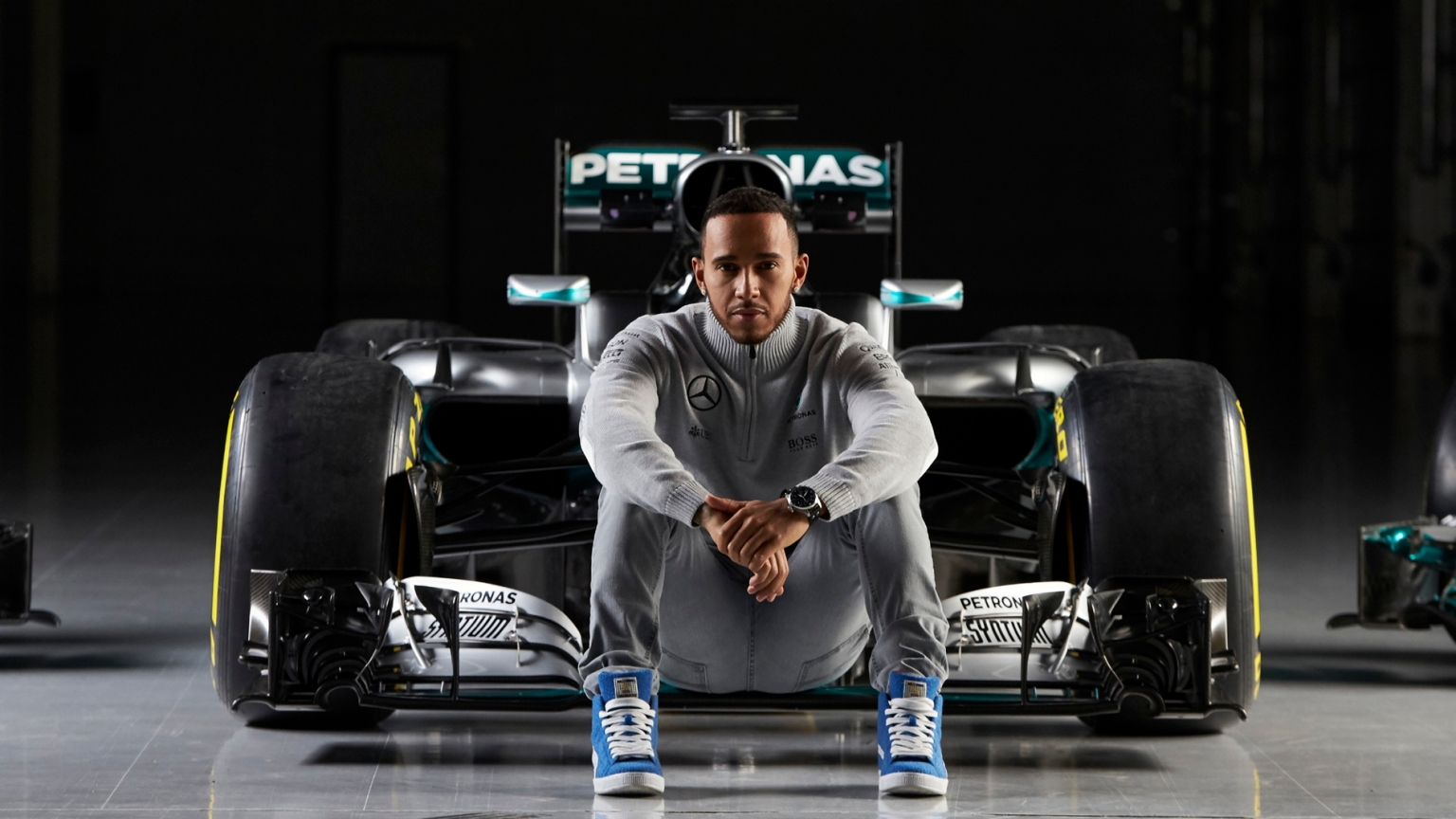 Hamilton Catat Rekor Baru dengan Mesin Hybrid Plus Turbo Mercedes Benz