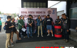 Komunitas Motor Royal Enfield Bikin Acara Khitanan Massal
