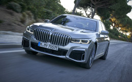 Ini Wajah Baru BMW 750Li dan 745Le