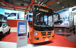 Isuzu Elf Hadirkan Transportasi Aman dan Nyaman, Andalan Armada Transjakarta