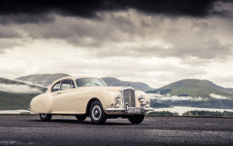 Bentley R-Type Continental, Mobil Legendaris Berusia 70 Tahun
