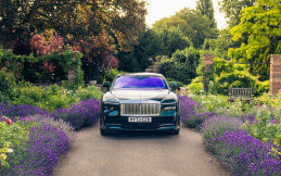 Sultan Wajib Lirik Coachbuilt Rolls-Royce yang Eksklusif