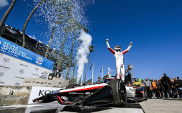 Pembalap Honda Catatkan Tiga Kemenangan Beruntun di IndyCar Series 2025