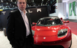 Ambisi Elon Musk Hadirkan Mobil Otonom Penuh Tahun 2021